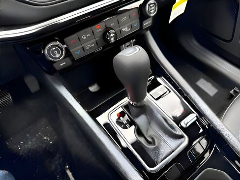 New 2026 Jeep Compass Limited AWD/4WD image 13