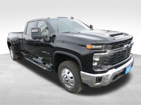 New 2026 Chevrolet Silverado 3500 LT w/ All Star Edition AWD/4WD image 8