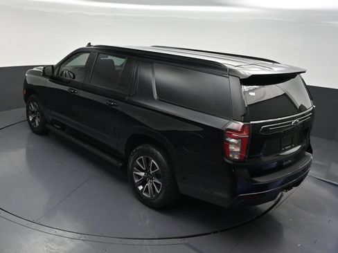 Used 2023 Chevrolet Suburban Z71 w/ Luxury Package AWD/4WD image 22