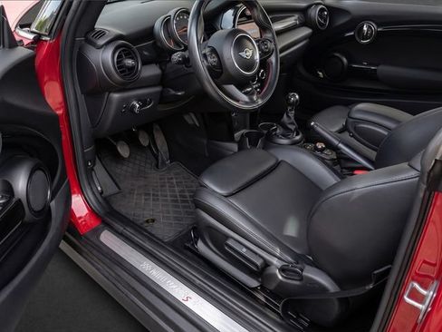 Used 2019 MINI Cooper S FWD image 3
