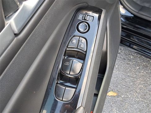 Used 2023 Nissan Altima 2.5 SV image 21