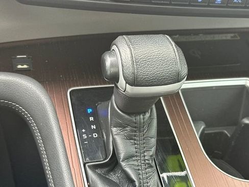 Used 2022 Toyota Sienna XLE w/ XLE Plus Package image 26