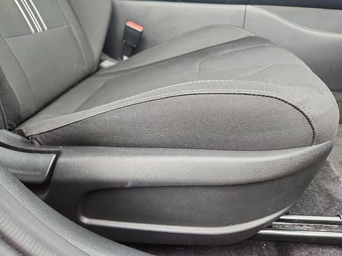 Certified 2021 Hyundai Elantra SEL w/ Convenience Package image 32