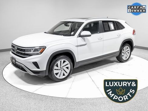Used 2021 Volkswagen Atlas Cross Sport SE w/ Panoramic Sunroof Package image 1