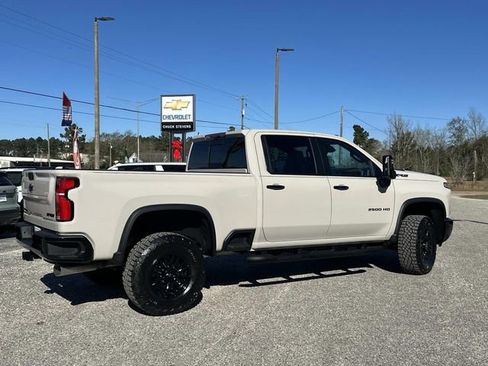 New 2026 Chevrolet Silverado 2500 ZR2 w/ LPO, Dark Essentials Package image 11