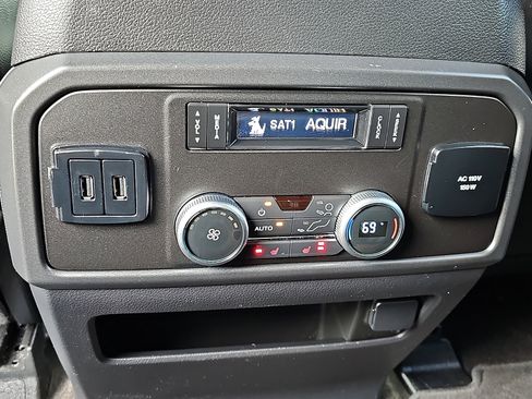 Used 2020 Ford Expedition Max Limited image 14