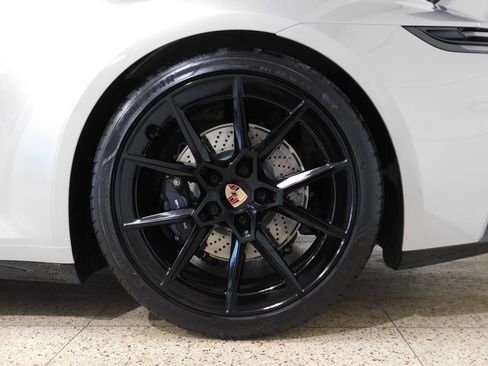 Used 2025 Porsche 911 Carrera T RWD image 98