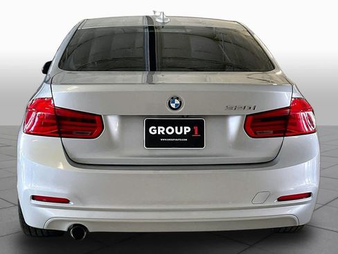 Used 2018 BMW 320i Sedan w/ Convenience Package RWD image 4