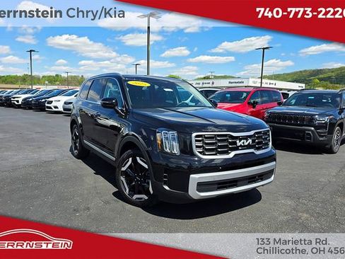 Used 2025 Kia Telluride S AWD/4WD image 1