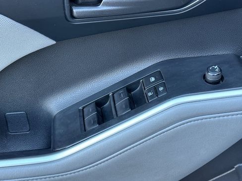 Used 2023 Toyota Highlander LE image 13