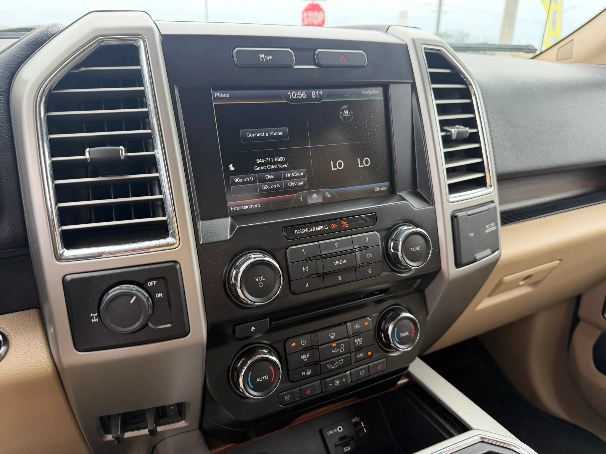Used 2015 Ford F150 Lariat RWD image 21