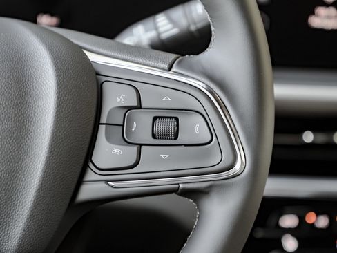 New 2025 Buick Envista Avenir image 25