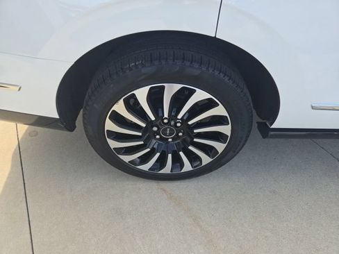 Certified 2022 Lincoln Navigator Black Label AWD/4WD image 23
