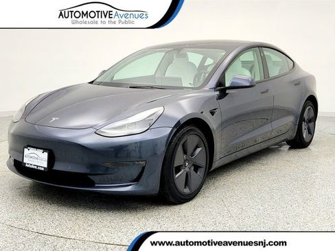 Used 2022 Tesla Model 3 Long Range image 1