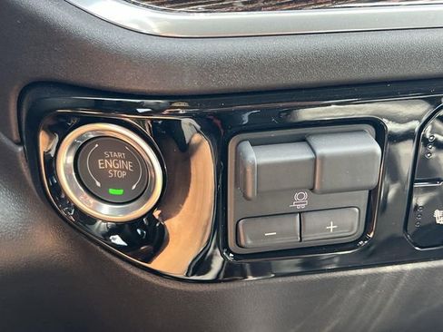 New 2026 GMC Sierra 1500 Elevation w/ LPO, Elevation Black Package RWD image 20