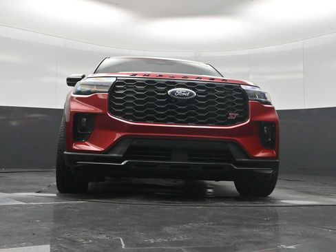 Used 2025 Ford Explorer ST w/ Sun And Sound Package AWD/4WD image 19