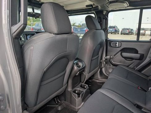 Used 2022 Jeep Gladiator Sport w/ Trailer Tow Package AWD/4WD image 24
