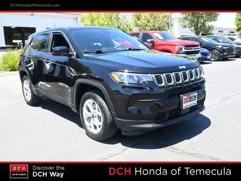 Used 2025 Jeep Compass Sport AWD/4WD image 3