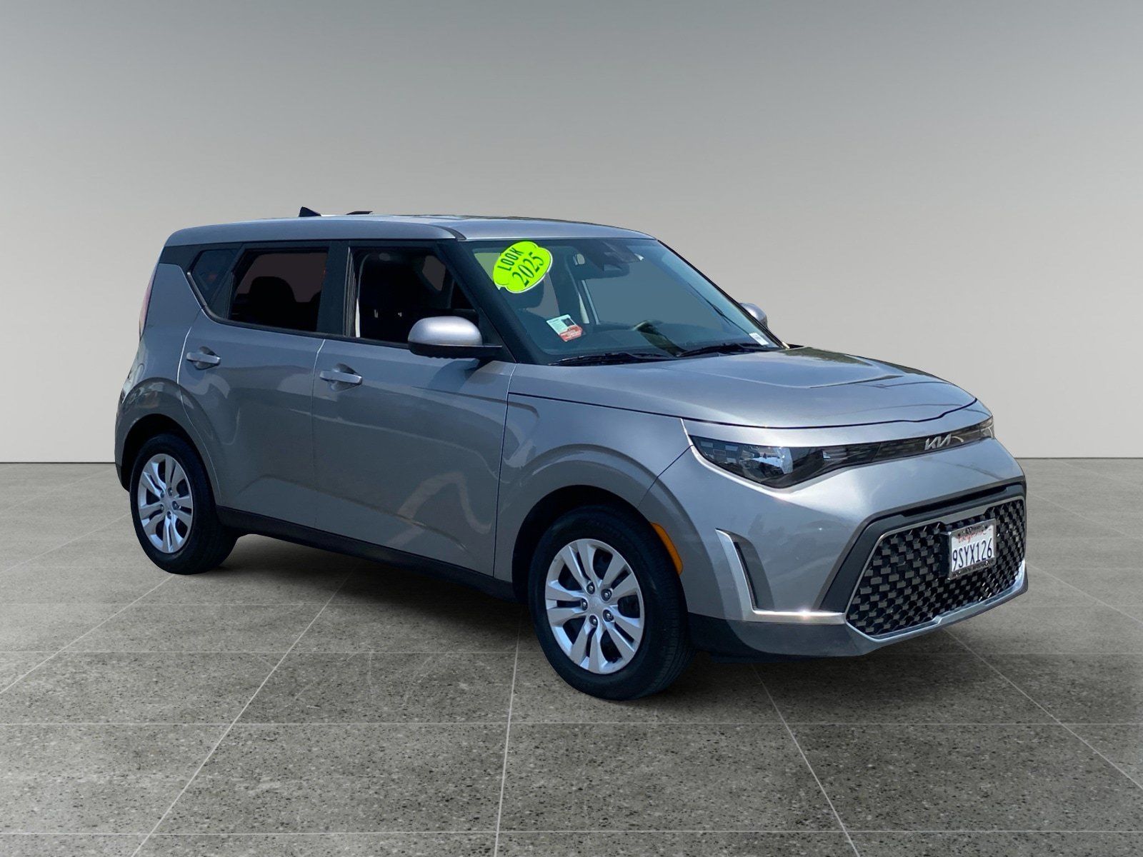 Used 2025 Kia Soul LX FWD image 7