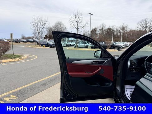 Used 2021 BMW X4 M40i w/ Executive Package image 18