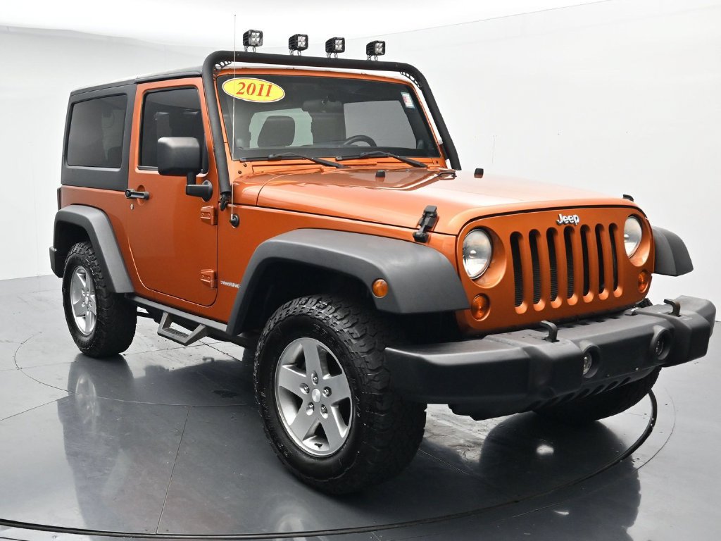 Used 2011 Jeep Wrangler Rubicon w/ Dual Top Group AWD/4WD image 2