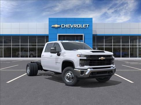New 2026 Chevrolet Silverado 3500 W/T AWD/4WD image 1