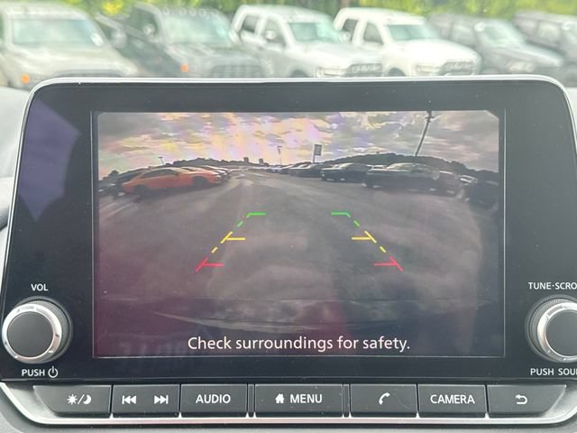 Used 2025 Nissan Rogue SV FWD image 24