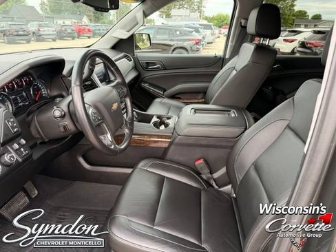 Used 2019 Chevrolet Tahoe LT w/ Luxury Package AWD/4WD image 10