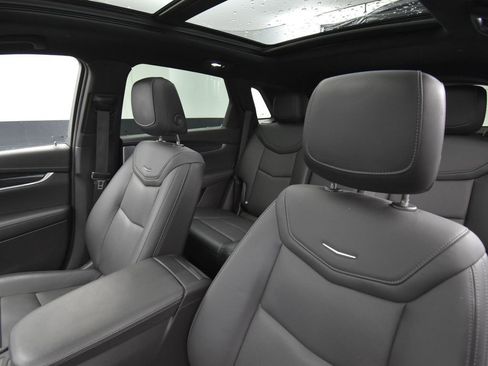 Used 2022 Cadillac XT5 Premium Luxury w/ Technology Package image 14