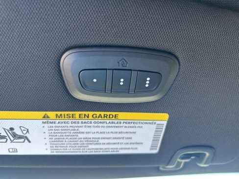 Used 2024 Chrysler Pacifica Limited w/ S Appearance Package image 44