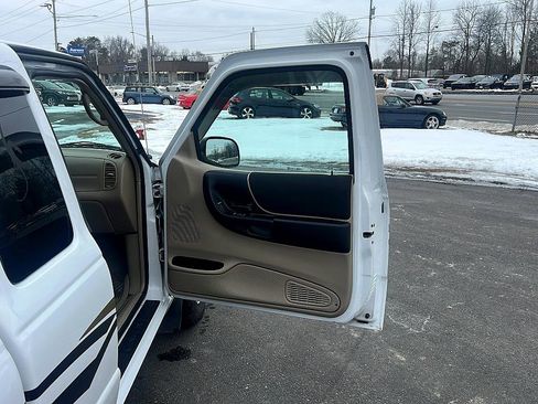 Used 2004 Ford Ranger XLT image 24