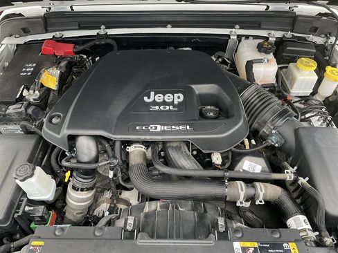 Used 2022 Jeep Gladiator Willys image 24