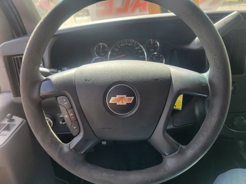 Used 2014 Chevrolet Express 3500 Extended image 14