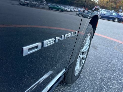 Used 2021 GMC Yukon Denali w/ Denali Premium Package AWD/4WD image 40