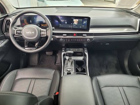 Certified 2025 Kia Sorento S w/ Panoramic Sunroof Package FWD image 18