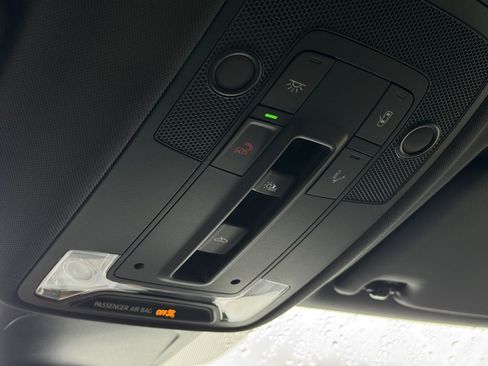 New 2025 Audi Q3 2.0T Premium image 39