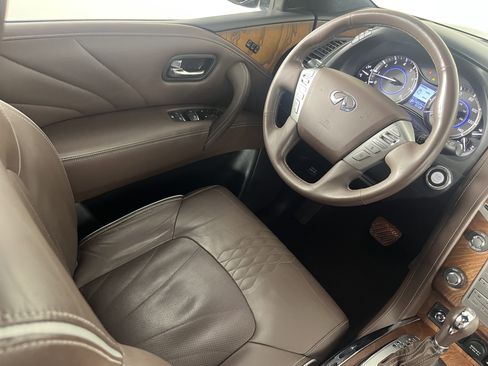 Used 2017 INFINITI QX80 Limited image 9