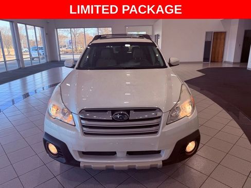 Used 2013 Subaru Outback 2.5i Limited w/ Moonroof Pkg image 2
