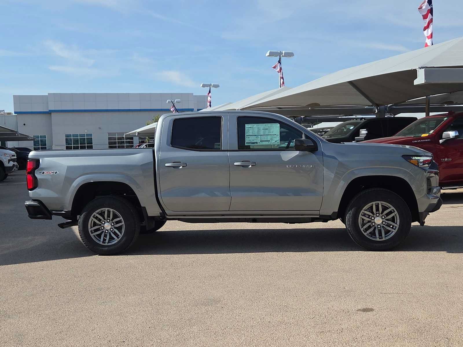 New 2026 Chevrolet Colorado LT w/ LT Convenience Package AWD/4WD image 9