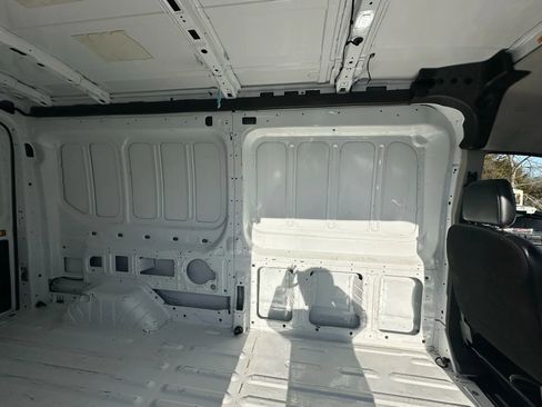 Used 2024 Ford Transit 250 Medium Roof w/LWB Van 3D image 23