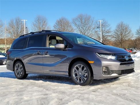 New 2026 Honda Odyssey Touring image 4
