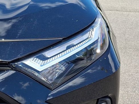 Used 2025 Toyota RAV4 XLE AWD/4WD image 9