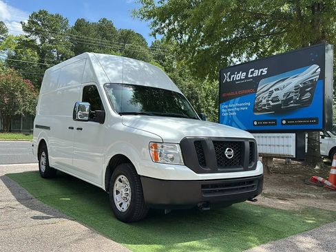 Used 2019 Nissan NV 2500 SV RWD image 1