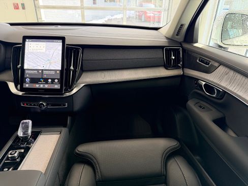New 2026 Volvo XC90 T8 Ultra w/ Protection Package Premier image 27