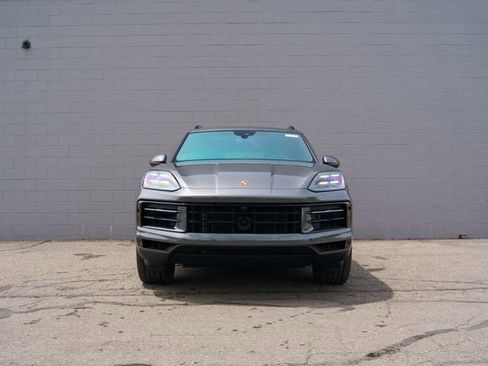 Certified 2026 Porsche Cayenne E-Hybrid AWD/4WD image 10