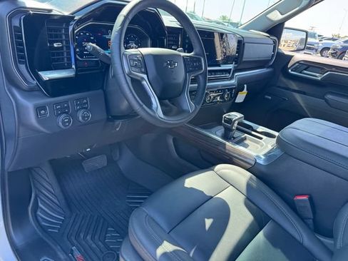 Certified 2026 Chevrolet Silverado 1500 LT Trail Boss w/ LT Trail Boss Premium Package AWD/4WD image 14