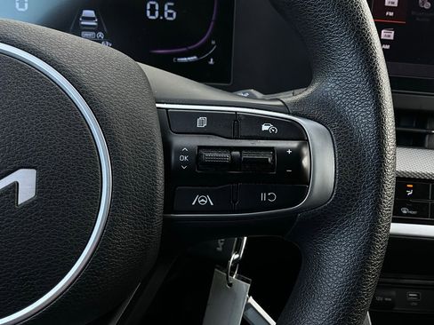 Used 2025 Kia Sportage LX image 33