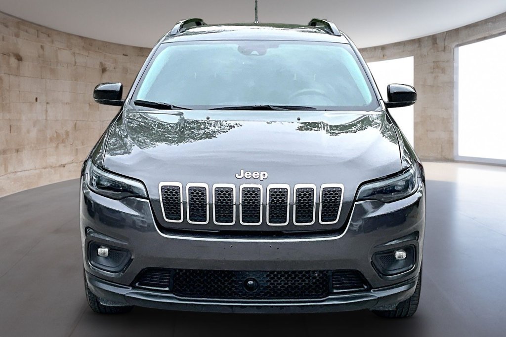 Used 2022 Jeep Cherokee Latitude Lux w/ Mopar Interior Package AWD/4WD image 4