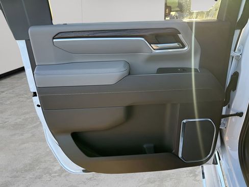 New 2026 GMC Sierra 3500 SLT w/ Texas SLT Premium Package image 17