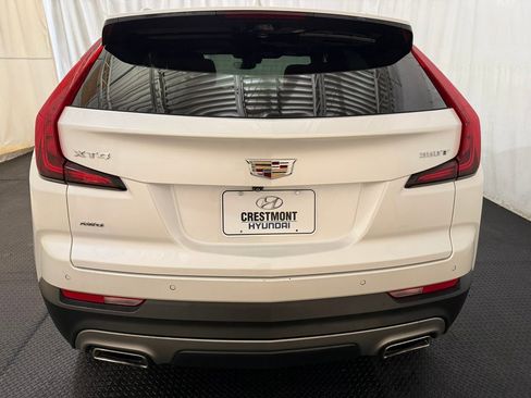 Used 2022 Cadillac XT4 Premium Luxury w/ Enhanced Visibility Package image 9